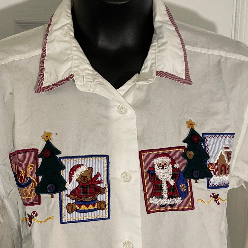 White Broadcloth Christmas Design Blouse with Ribbon trim Collar and Cuffs XL - Picture 2 of 6